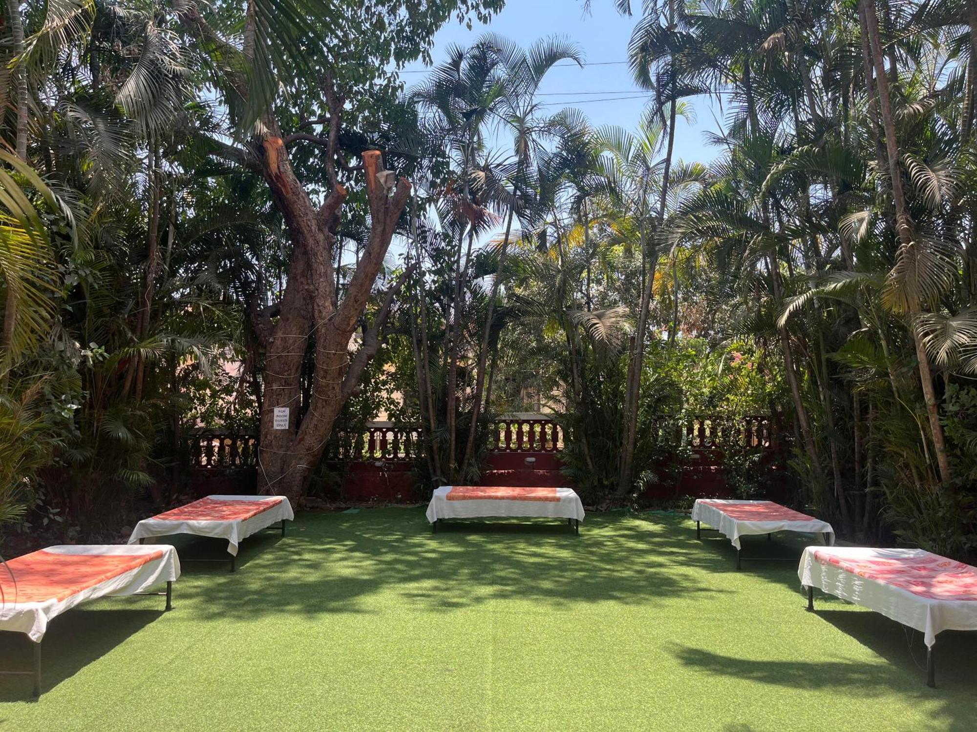 לונבלה Girivihar Holiday Club - Pure Veg מראה חיצוני תמונה